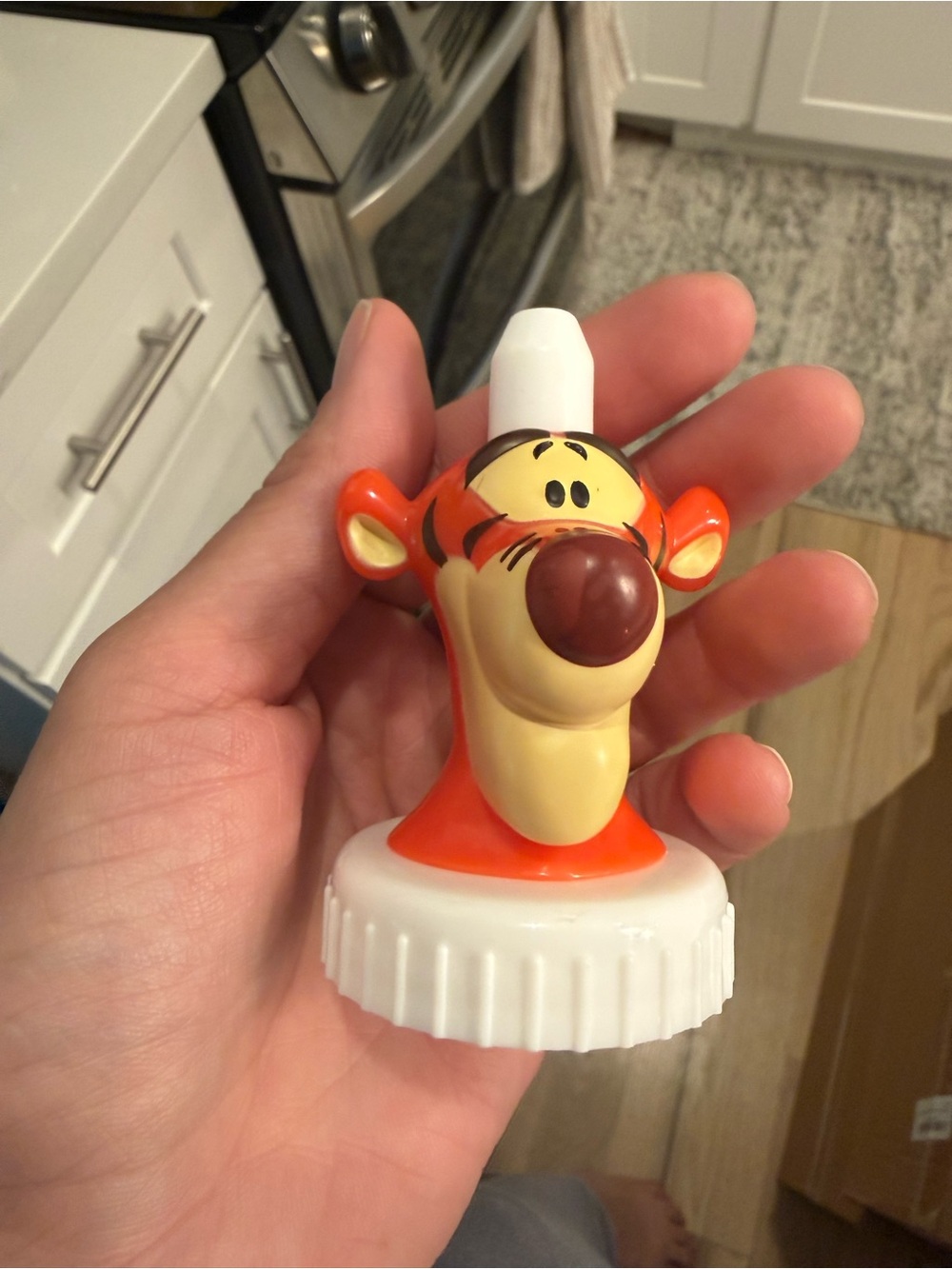 Good2grow Tigger Bottle top